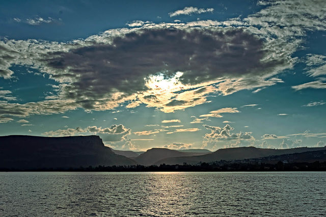 Galilea hegyei a Genezáreti-tóról nézve – Parlagi Gáspár fényképe