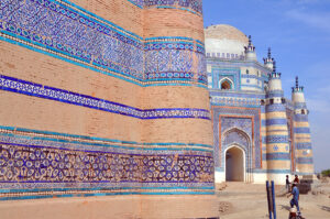Uch Sharif szent zarándokhelye. Vincze János képe