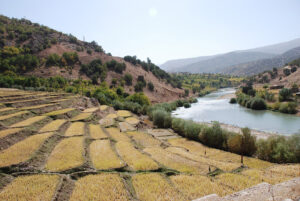 A Zagrosz hegységen át jutunk el az iraki síkságra